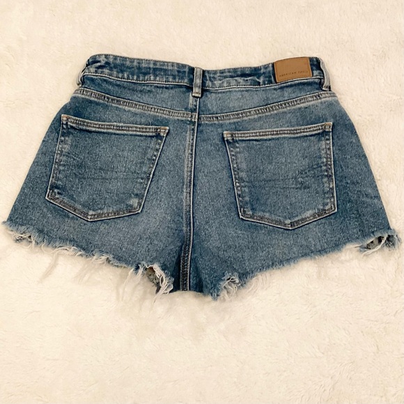 American Eagle 6 Mom Denim Shorts Strigid Super High Rise Women’s Distressed - Picture 5 of 11